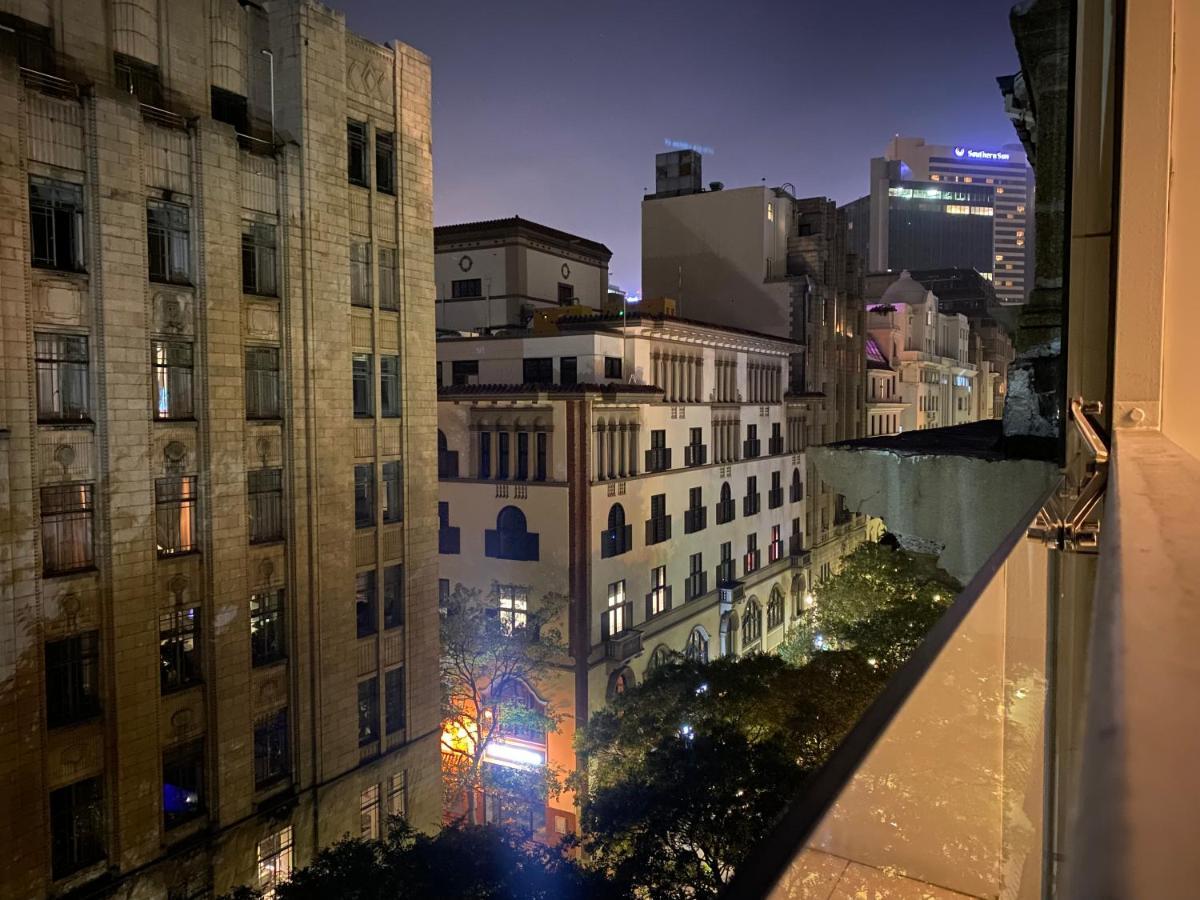 Hotel Taj Executive Suites, Private *