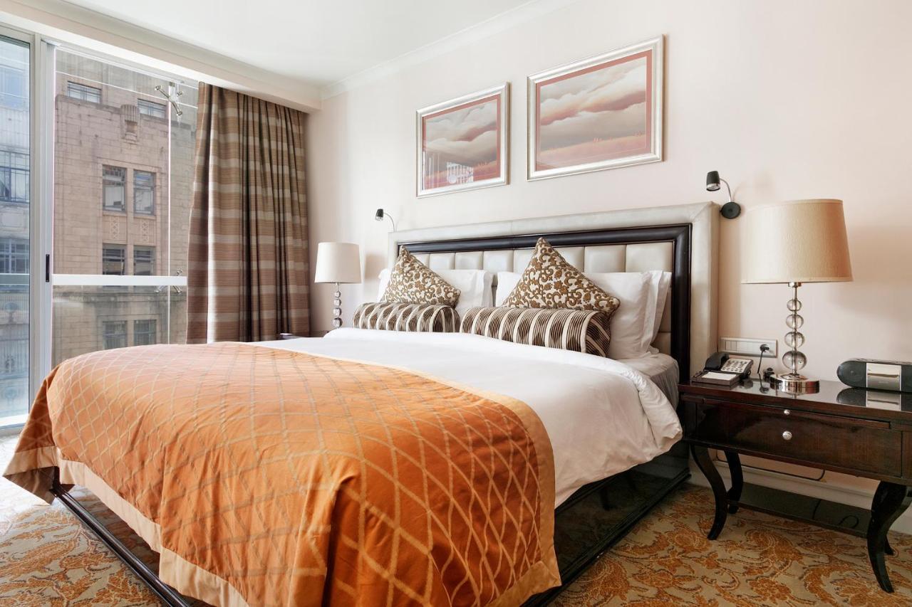 Hotel Taj Executive Suites, Private *