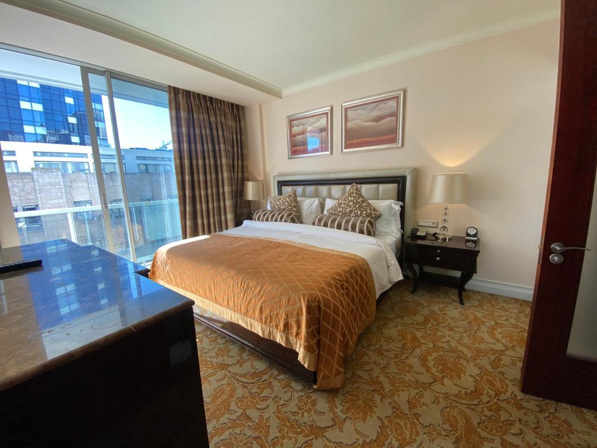 Taj Executive Suites, Private *