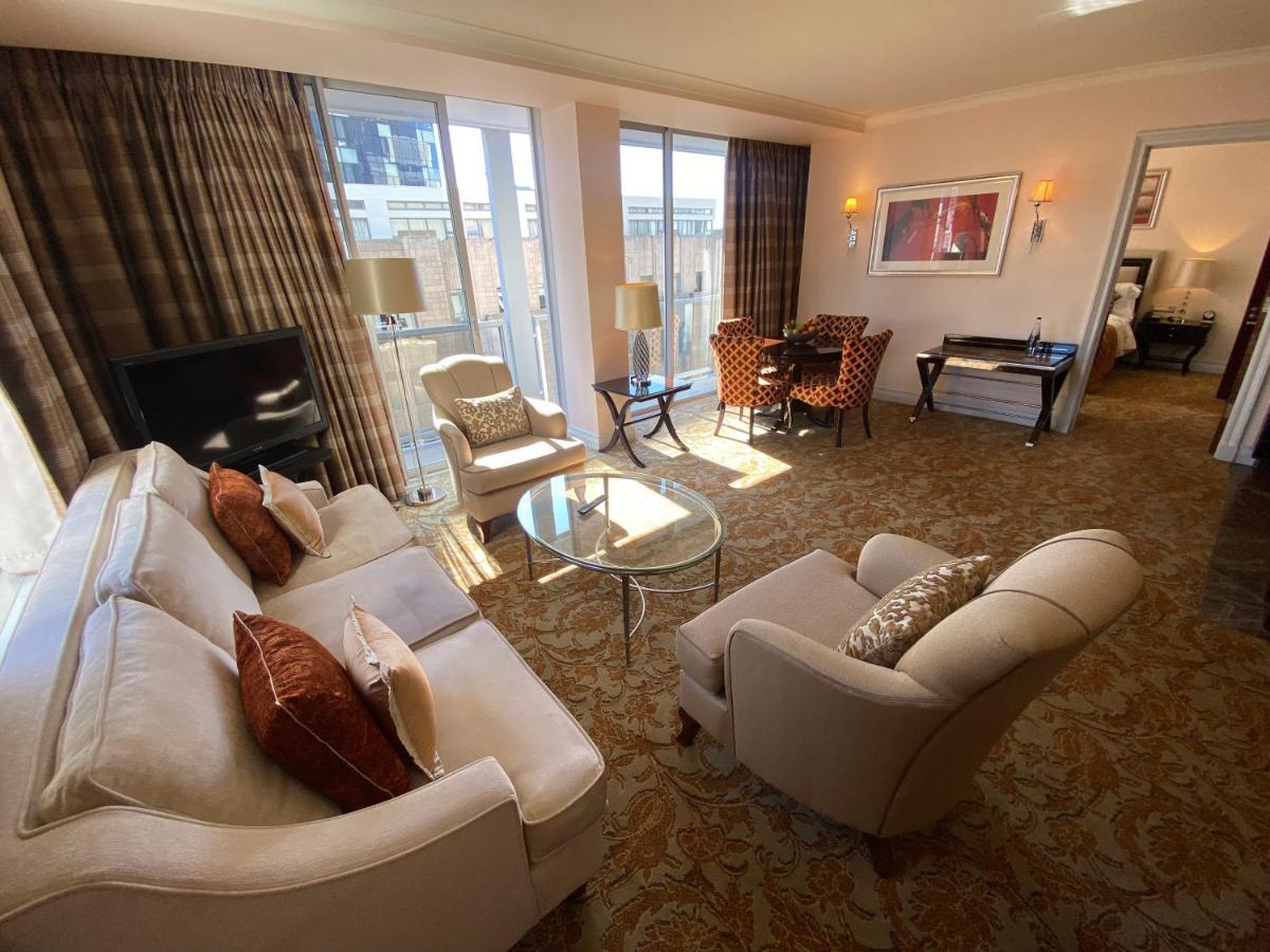 Taj Executive Suites, Private *