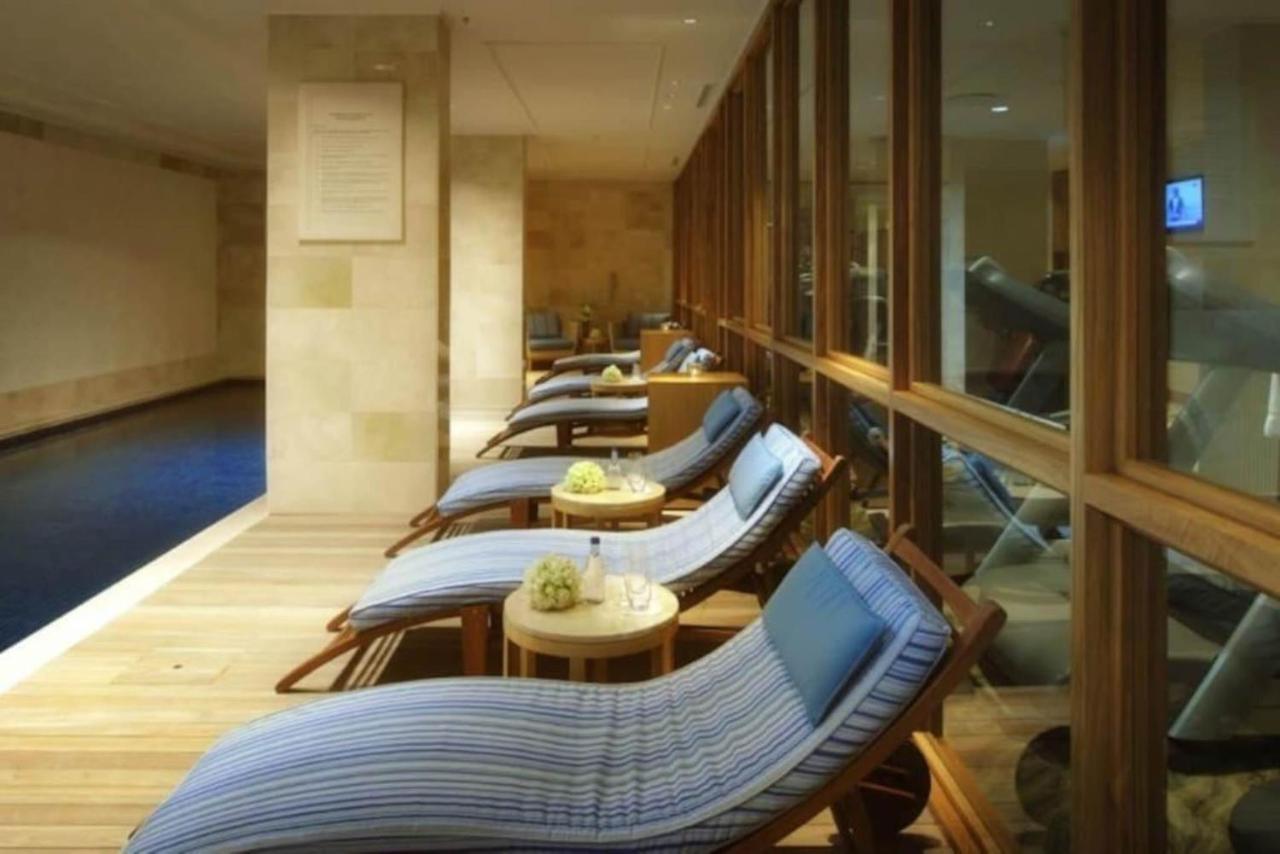 Taj Executive Suites, Private Hotel *
