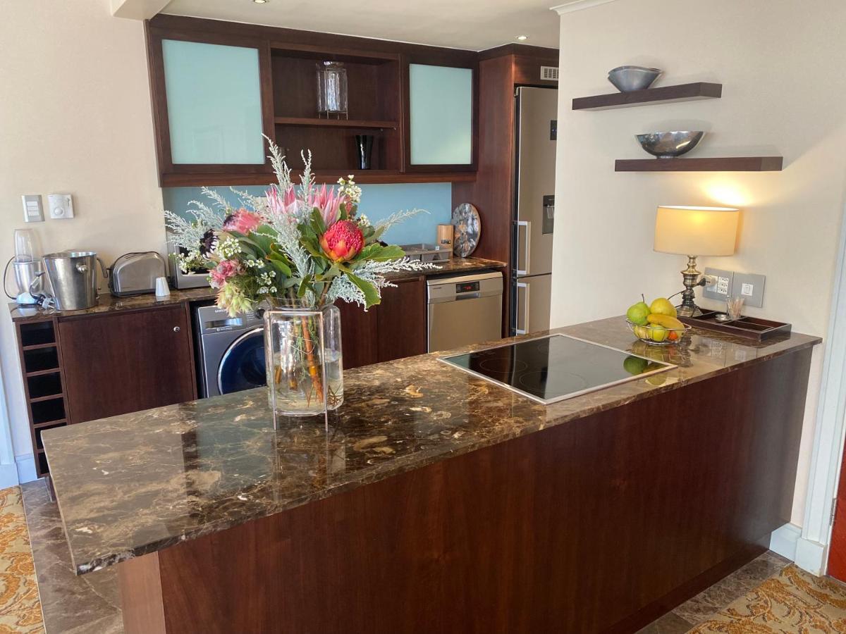 Taj Executive Suites, Private *